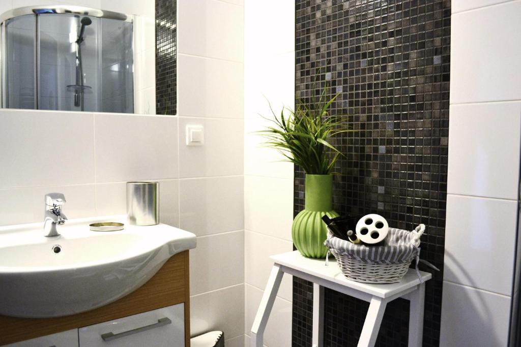 Hotel Graffit Swiebodzin Luaran gambar