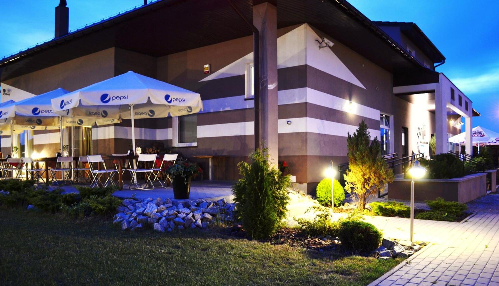 Hotel Graffit Swiebodzin Luaran gambar